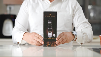 Shabespresso Soprano packaging held in hand